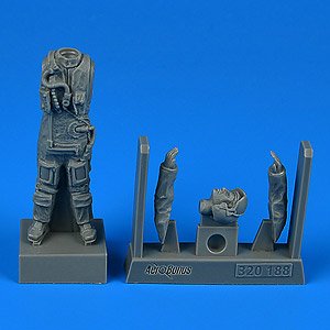イギリス空軍 戦闘機パイロット (フォークランド紛争) (プラモデル)