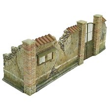 Italian Wall with iron gate (Plastic model)