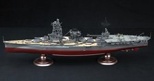 IJN Aircraft Battleship Hyuga (w/IJN Battleship Crews Figure) (Plastic model)