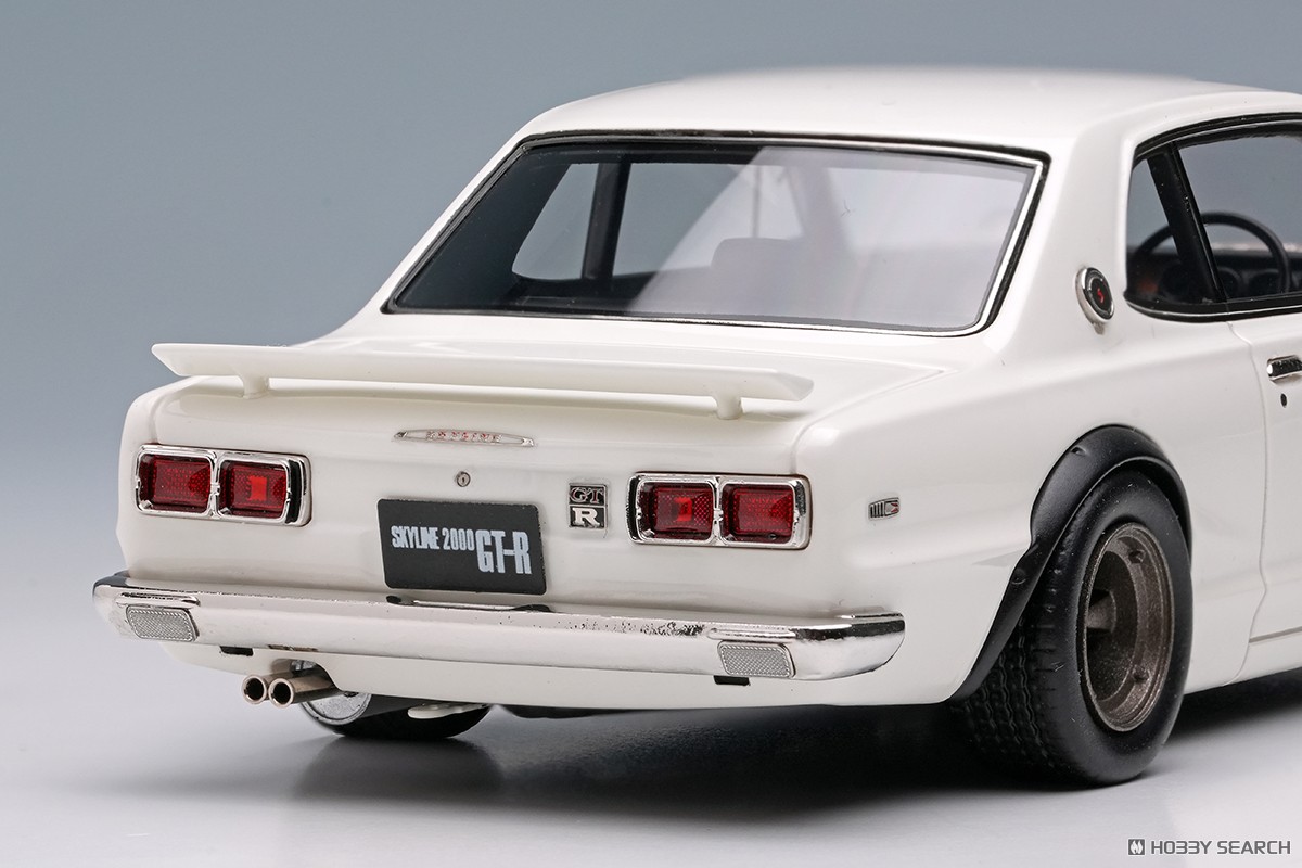 Nissan Skyline 2000GT-R (KPGC10) with Spoiler (NISSAN Works wheel) ホワイト (ミニカー) 商品画像5