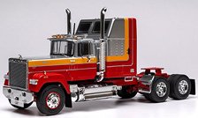 マック スーパーライナー マグナム 1985 レッド (ミニカー)