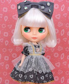 Blythe Bijou Brilliant (Fashion Doll)