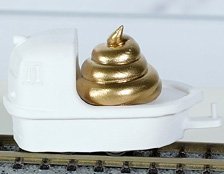 Toilet Locomotive (Gold Poop,w/Motor) (Model Train)