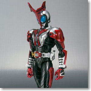 S.H.フィギュアーツ 仮面ライダーカブト ハイパーフォーム (完成品)