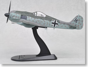 Fw190 F-8/R3 フォッケウルフ `タンクバスター` (完成品飛行機)