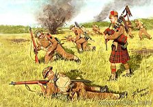 British Foot 4 figures Scottish soldiers crawling forward with bagpipes (Plastic model)