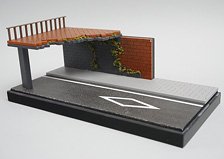 高架下ジオラマ 高架と壁のある街角 (ミニカー)