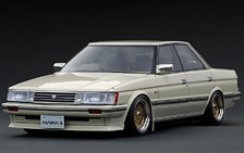 Toyota MarkII Grande Limited (GX71) Pearl White (ミニカー)