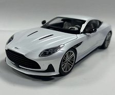 アストンマーティン DB12 2024 ※交換用ホイール付属 ホワイト (ミニカー)