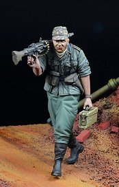 WWII ドイツ 武装親衛隊 徒歩中のMG34機関銃手 1944-45 (プラモデル)