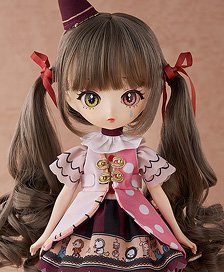 Near Harmonia Sentimental Circus. (Fashion Doll)