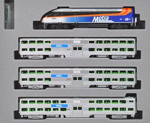 MP36PH Chicago METRA (シカゴメトラ), Gallery Bi-Level Commuter Train (銀/黒/青/橙帯) (基本・4両セット) ★外国形モデル (鉄道模型)
