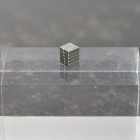ネオジム磁石 角形 (4x2x1mm) (10個入) (素材)