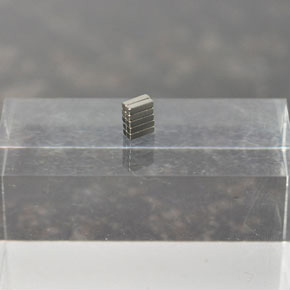 ネオジム磁石 角形 (1x4x1mm) (10個入) (素材)