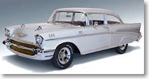 1957 Chevy Bel Air (インディアアイボリー) (ミニカー)