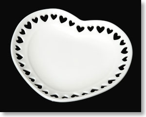 ミニチュア食器 (白いハートの小皿/70mm) (素材)