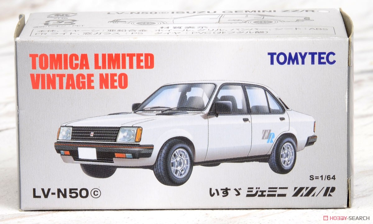 TLV-N50c Isuzu Gemini ZZ/R (White) Package1