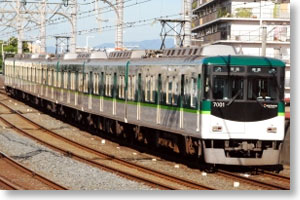京阪 7000系 新塗装 4輛編成トータルセット (動力付き) (基本・4両・塗装済みキット) (鉄道模型)
