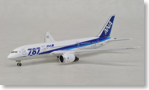 1/500 787-8 JA805A 787ロゴ付 地上姿勢 (完成品飛行機)