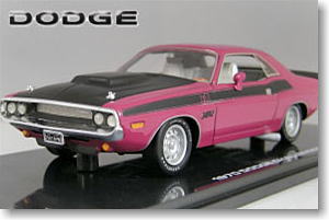 1970 Dodge Challenger （ピンク） (ミニカー)