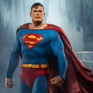 DC - Superman Premium Format Figure (Completed)