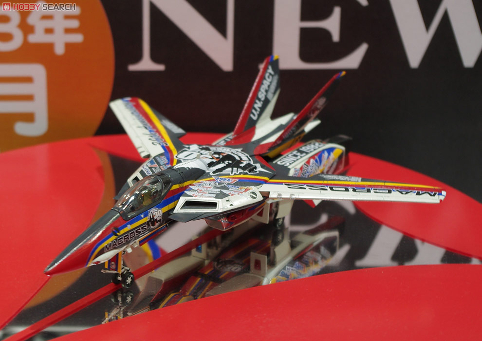 VF-1J Valkyrie `Macross 30th Anniversary Color` (Plastic model) Other picture4