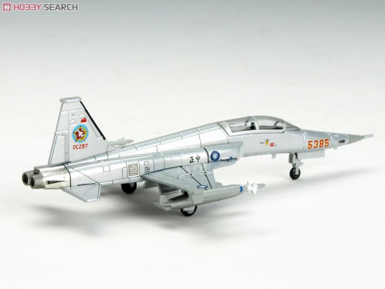 F-5F タイガーII 台湾空軍 志航基地 46TFS シルバー (完成品飛行機) 商品画像2