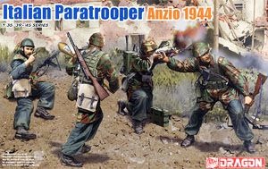 Italian Paratroopers Anzio 1944 (4 Figures Set) (Plastic model)