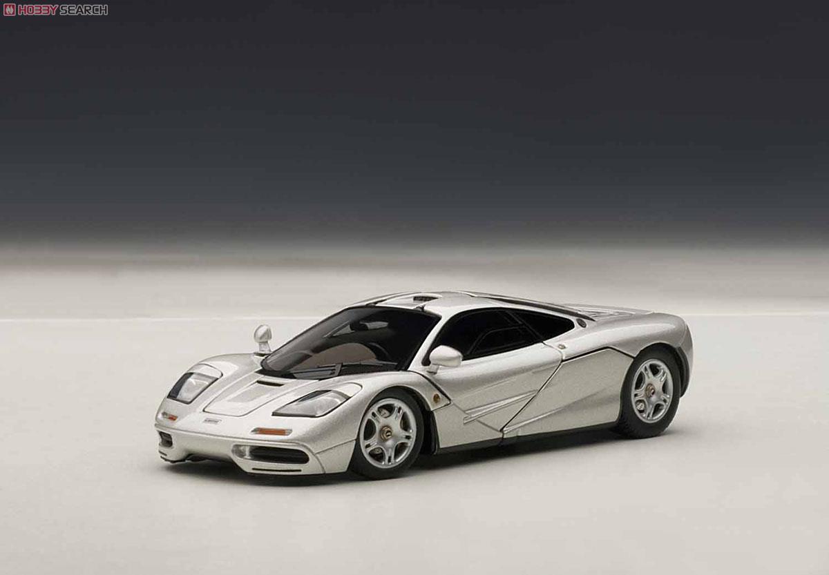 McLaren F1 Magnesium Silver / Metallic Silver (Diecast Car) Item picture1