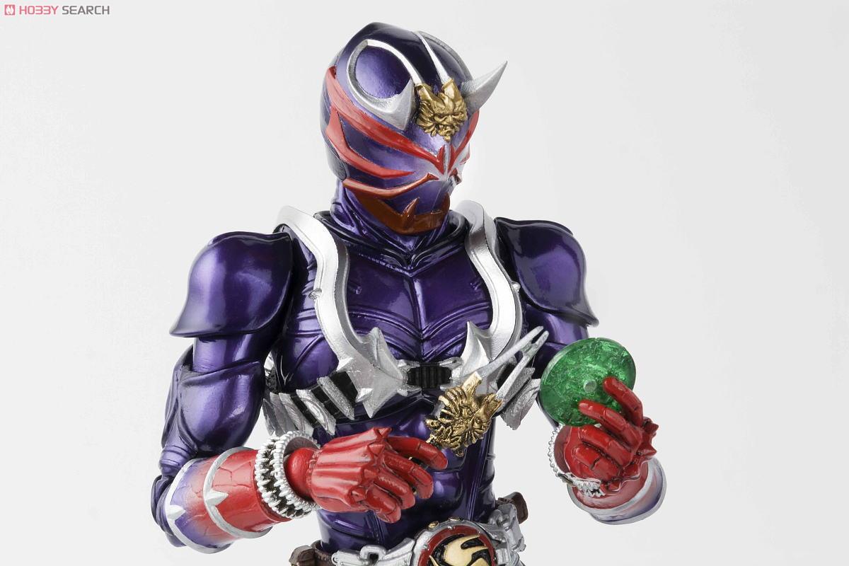 S.H.フィギュアーツ(真骨彫製法) 仮面ライダー響鬼 (完成品) 商品画像8