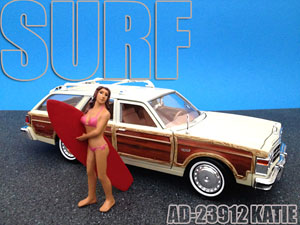 1/24 Surfer - Katie (サーフボード付) (ミニカー)