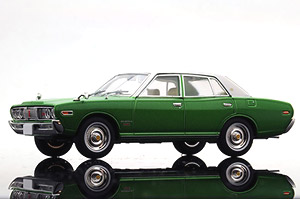 LV-N43-09a Gloria 2000GL (green/white roof) (Diecast Car)