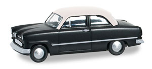 (HO) Ford Taunus `Weltkugel` (Black) (Model Train)