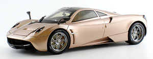 Pagani Huayra Gold GTA (Diecast Car)