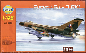露・スホーイSu-7BKLフィッター戦闘爆撃機 (プラモデル)
