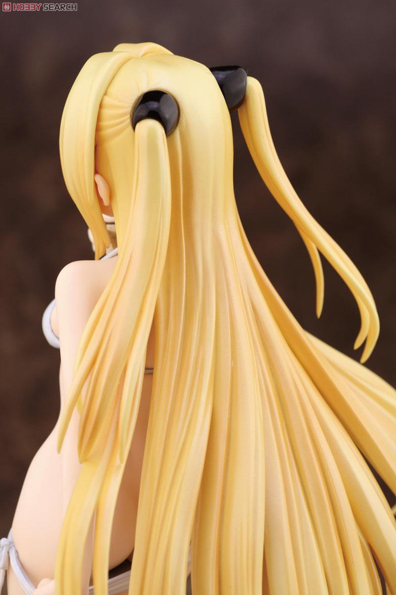 Golden Darkness: White Swim Wear ver. (PVC Figure) Item picture13