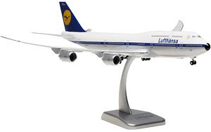 B747-8 Lufthansa German Airlines RETRO w/Landing Gear, Stand (Pre-built Aircraft)