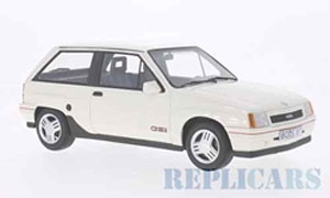 オペル コルサ A GSi 1990 ホワイト (ミニカー)