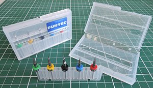 スジ彫りカーバイト 保護ケース (工具)