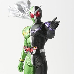 S.H.Figuarts (Shinkoccou Seihou) Kamen Rider W (Double) Cyclone Joker (Completed)