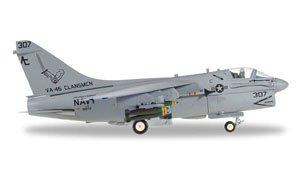 A-7E アメリカ海軍 VA-46 `Clansmen` (完成品飛行機)