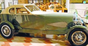 Auburn Cabin Speedster 1929 Green (Diecast Car)
