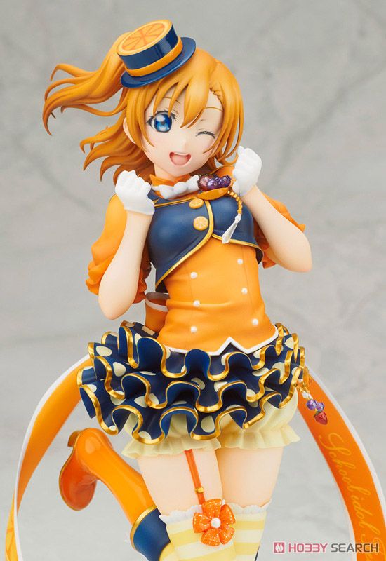 Honoka Kosaka Alter Ver. (PVC Figure) Item picture6