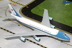 747-200 アメリカ空軍 AIR FORCE ONE 29000 w/Antennas (完成品飛行機)