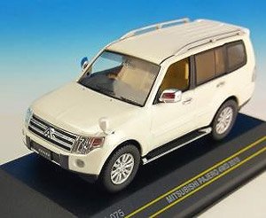 三菱 パジェロ 4WD 2010 パールホワイト (ミニカー)