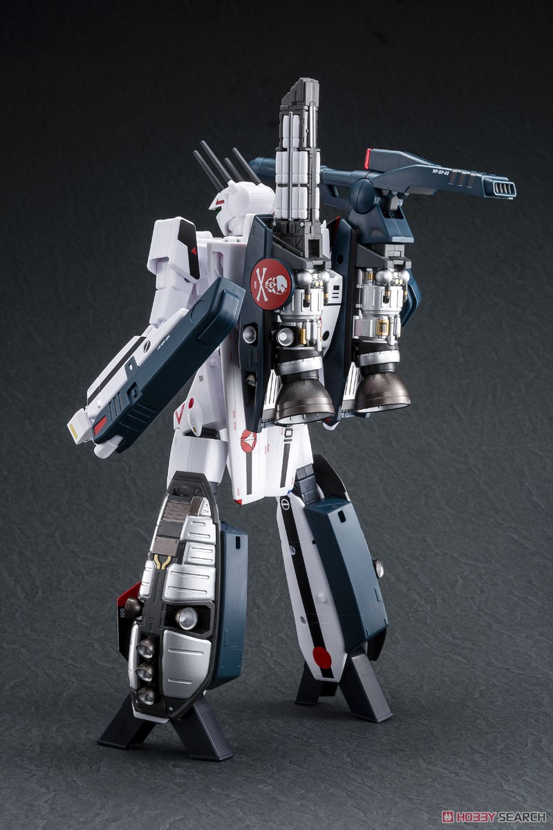 1/60 Perfect Trans VF-1S Hikaru Ichijo with Strike Parts (Completed) Item picture10
