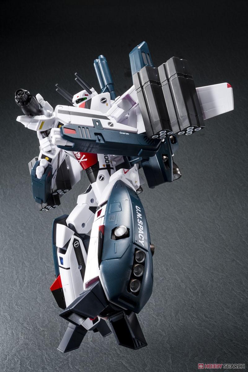1/60 Perfect Trans VF-1S Hikaru Ichijo with Strike Parts (Completed) Item picture11