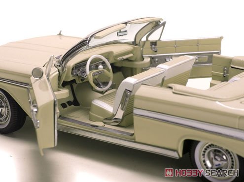 Chevrolet Impala Open Convertible 1961 Almond Beige (Diecast Car) Item picture3
