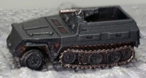 軽装甲兵員車 塗装済完成品 (完成品AFV)