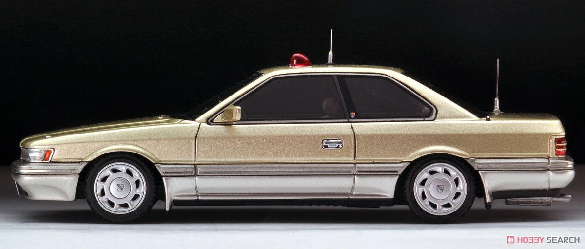 T-IG4304 Leopard Altima (Gold) (Diecast Car) Item picture3